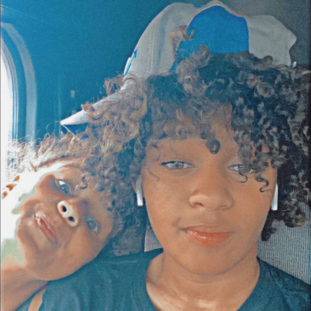 Meet your Posher, Nikki